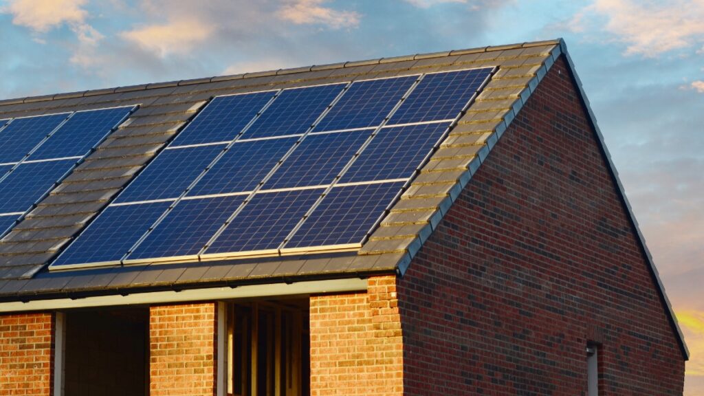 Solar panels on a new build house 1024x576